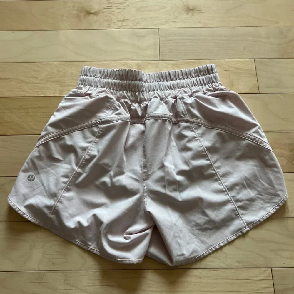 Lululemon women’s track that mid rise lined shorts 5”